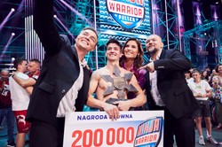 Jako pierwszy Polak zdobył Górę Midoryiama. Wygrał 9. edycję "Ninja Warrior Polska"