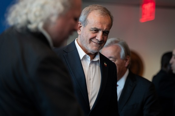 "NE MRZIMO AMERIKU, EVROPU I OSTALE SUSEDNE NARODE" Iranski predsednik uputio otvoreno pismo građanima SAD: "Ovo je PRINCIP, a ne POLITIČKI STAV"