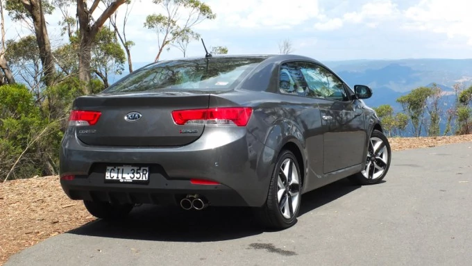 Kia Cerato Koup: jak jeździ australijska Kia