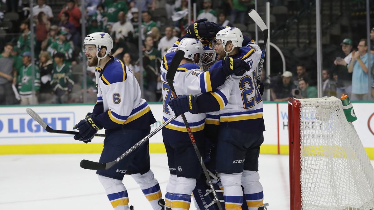 Pierwszym finalistą Konferencji Zachodniej zostali St. Louis Blues. Ekipa ze stanu Missouri rozgromiła Dallas Stars w meczu numer siedem 6:1 i awansowała na ten etap rozgrywek po raz pierwszy od 2001 roku. Spotkanie było niemal rozstrzygnięte na półmetku, gdy Bluesmani prowadzili już 4:0.