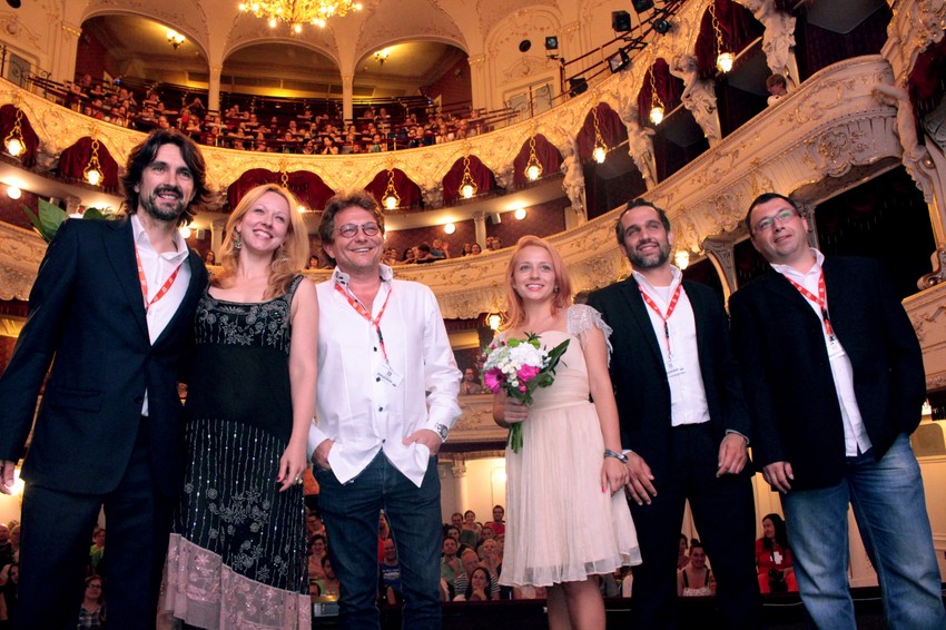 Ekipa filma "Spomenik Majklu Džeksonu" u Karlovim Varima