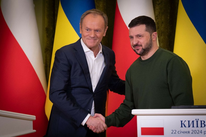 Prezydent Ukrainy Wołodymyr Zełenski i premier Polski Donald Tusk podczas konferencji prasowej w Kijowie, Ukraina, 22 stycznia 2024 r.