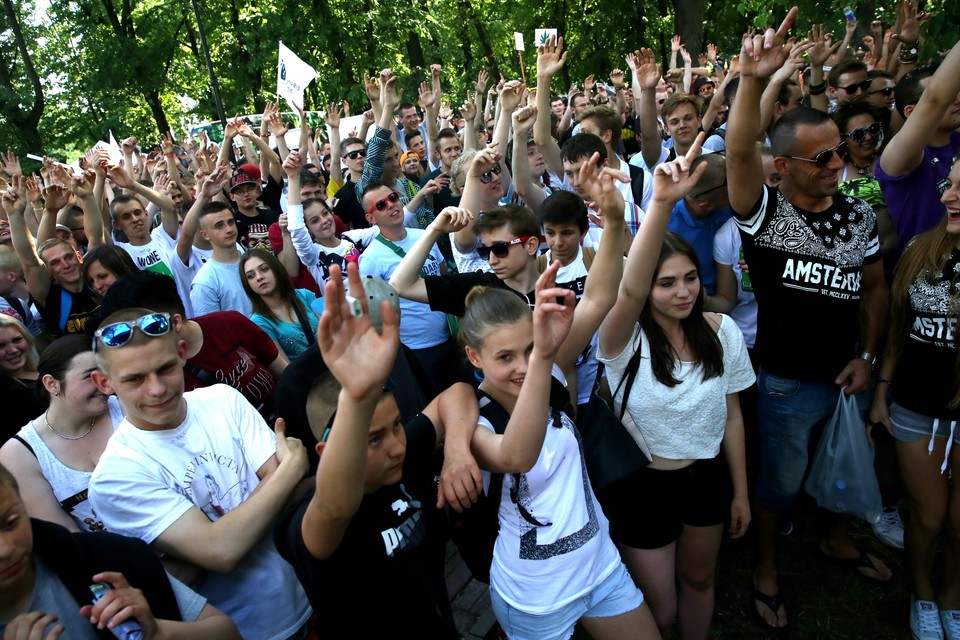 WARSZAWA MARSZ WYZWOLENIA KONOPI (uczestnicy marszu)