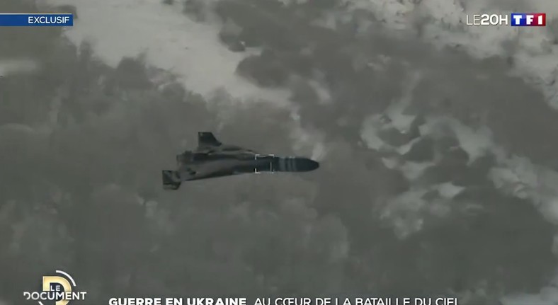 Dron Geran-2 widziany z pokładu M28.