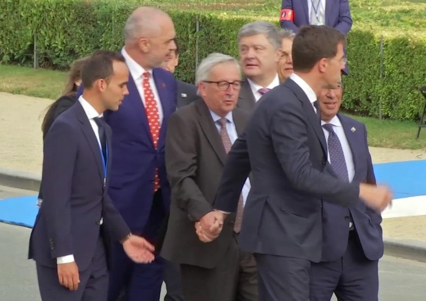 Jean-Claude Juncker chwiał się na nogach