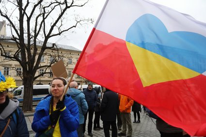 "Spokój to najlepsza broń na Putina". Ukraińcy pracujący w Polsce o agresji Rosji