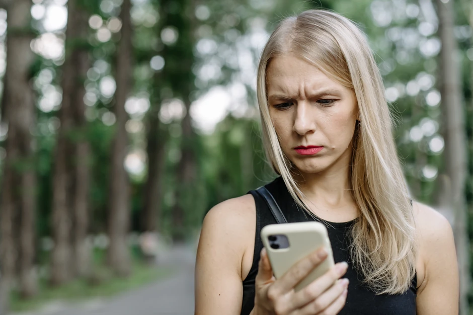 Iza oglasa koji obećavaju kule i gradove, odlično plaćen posao za osobe bez radnog iskustva i kvalifikacija, često se kriju prinudni rad, prostitucija, prosjačenje...