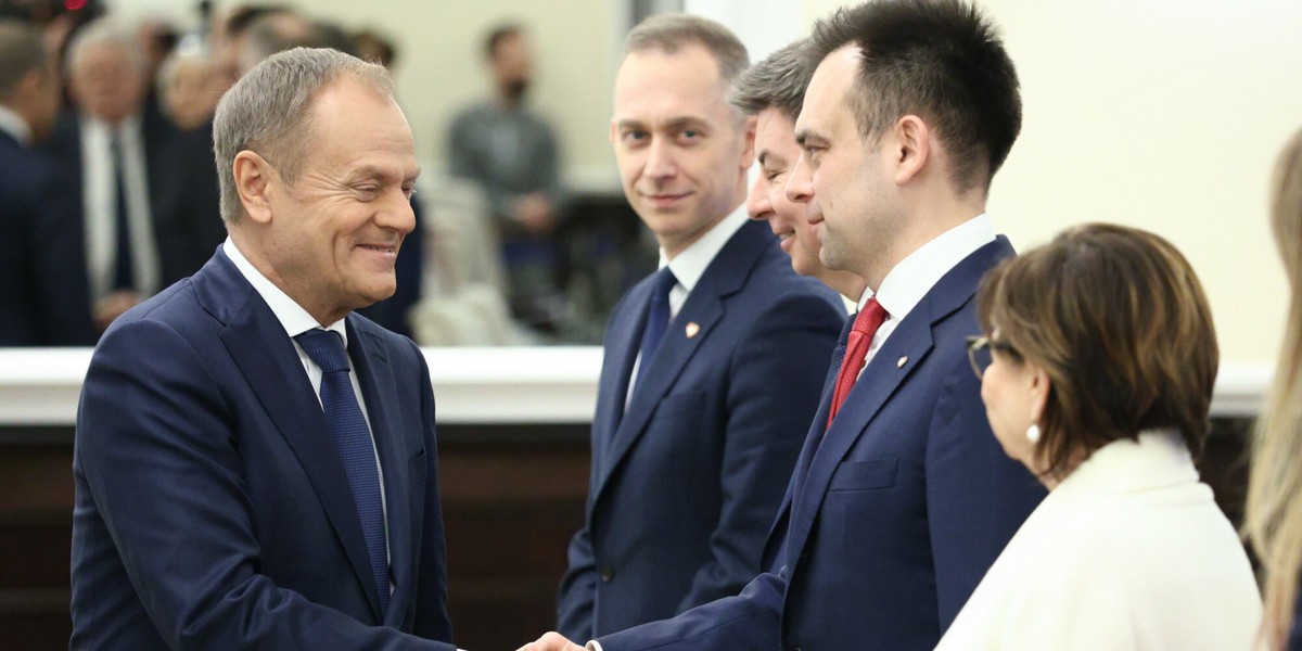Donald Tusk i Andrzej Domański podczas wtorkowego posiedzenia rządu.