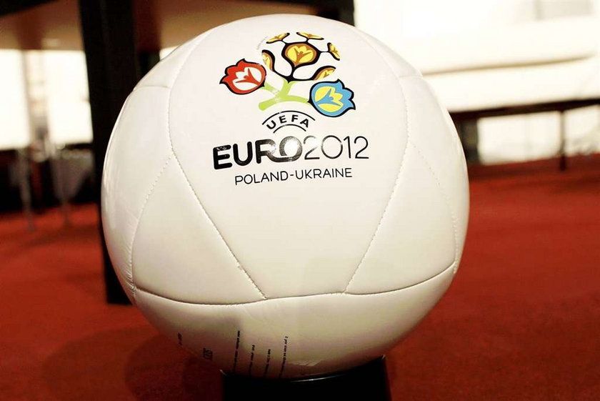Piłka na Euro 2012. Jeszcze gorsza niż maskotki?
