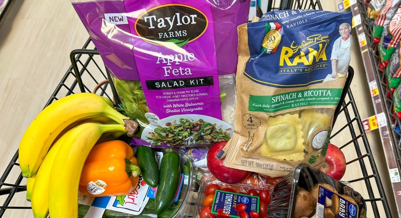 I filled my cart with fruits and veggies when I tried the 6-to-1 method.Paige Bennett