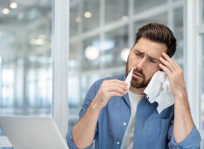 Hétköznapi szokások, amelyek súlyosbíthatják az orrdugulást című cikk nyitóképe