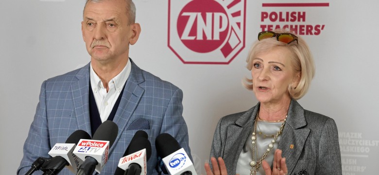 Kontrowersyjny dodatek dla nauczycieli. "MEN powinno go zlikwidować"