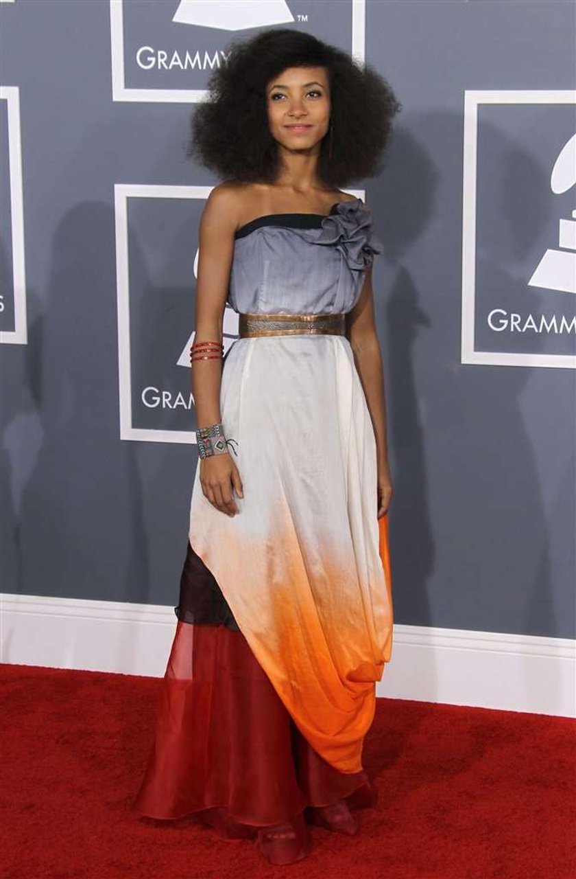 Kreacje gwiazd Grammy 2012