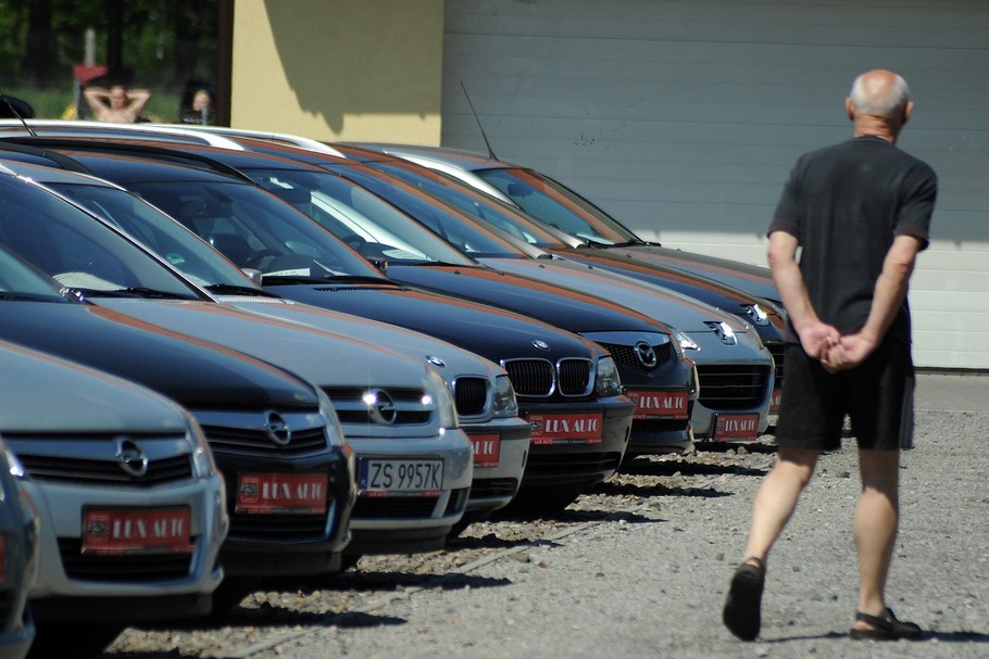 Najczęściej kupowanym produktem z drugiej ręki są samochody