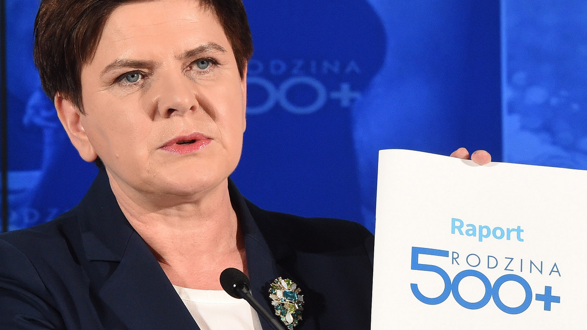 Program Rodzina 500 plus działa od ponad trzech miesięcy. "Wsparcie polskich rodzin to priorytet naszego rządu" - zapewniła w środę na konferencji podsumowującej pierwszy etap programu premier Beata Szydło.