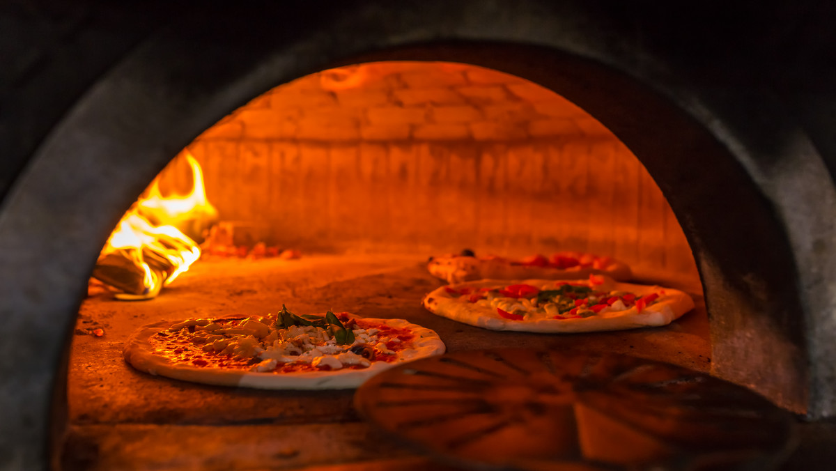 Neapol: Piekarze pizzy bronią jej przed piecem elektrycznym