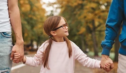 To już koniec z 800 plus na każde dziecko - zasiłek tylko dla pracujących rodziców, rewolucyjna zmiana