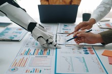 Sztuczna inteligencja w firmie. Czy asystent AI zabierze etat pracownikowi?