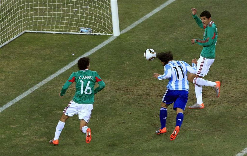 Joseph Blatter powinien zgodzić się na powtórki video w futbolu przed Euro 2012