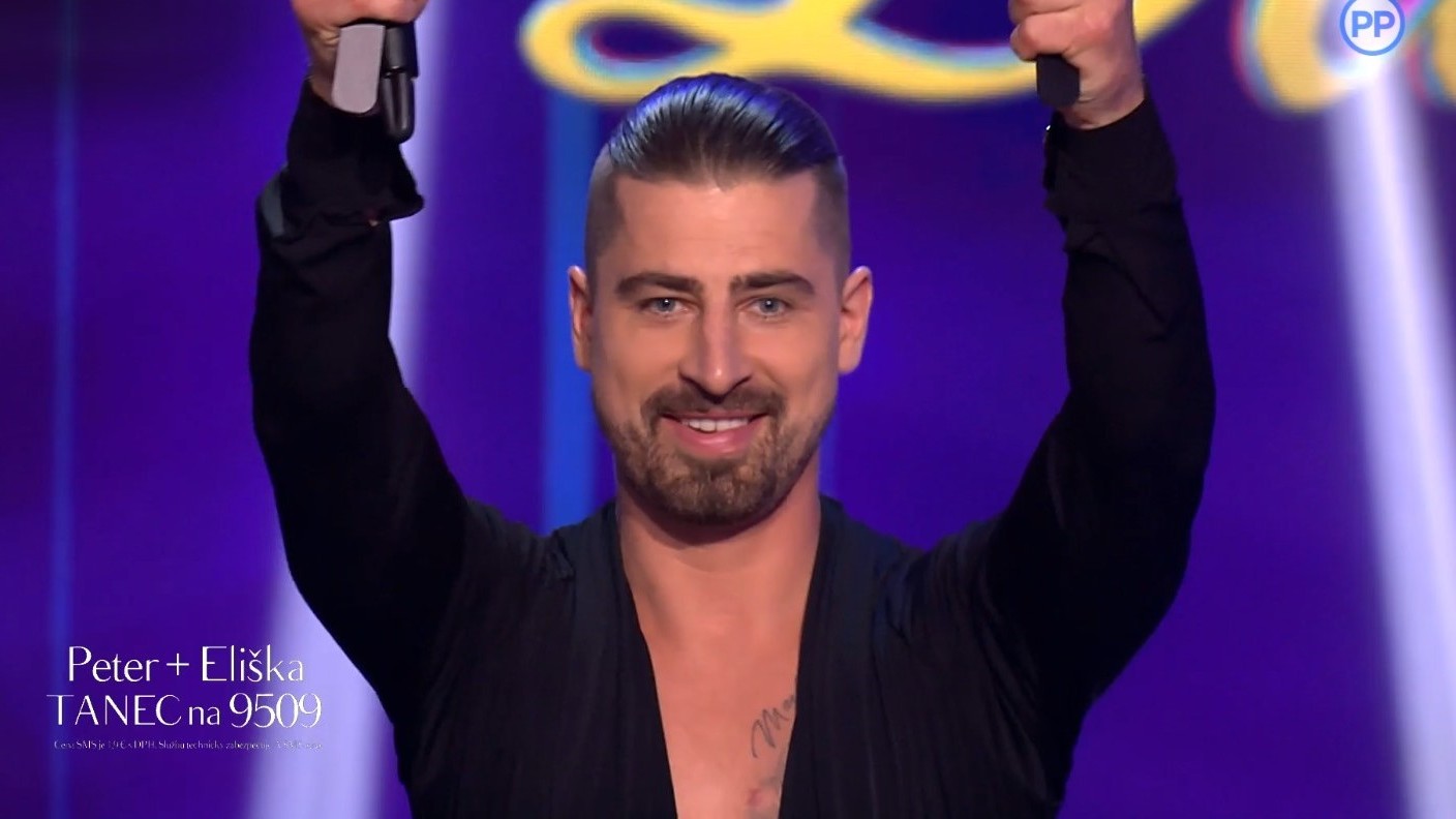 Peter Sagan si v semifinále šou Let's Dance sadol do porotcovského kresla.