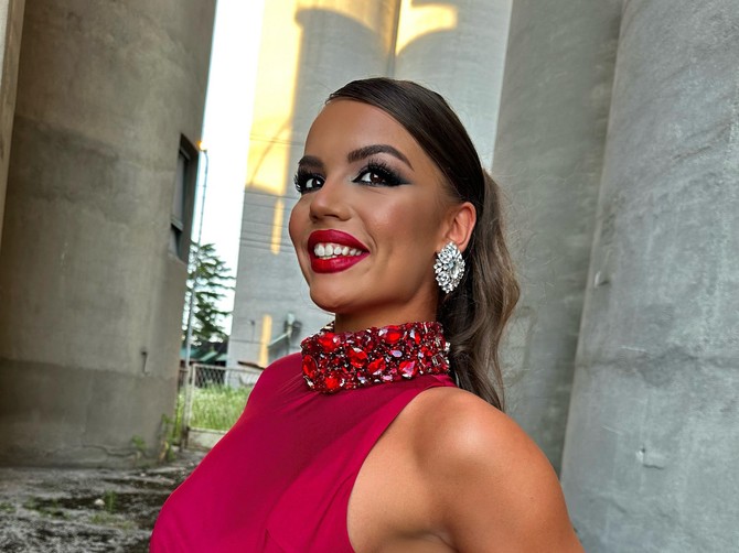 Valentina je najzgodnija maturantkinja u Srbiji