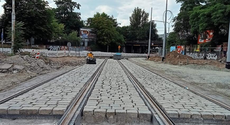 Nowe torowisko na pl Staszica w okolicy wiaduktu kolejowego