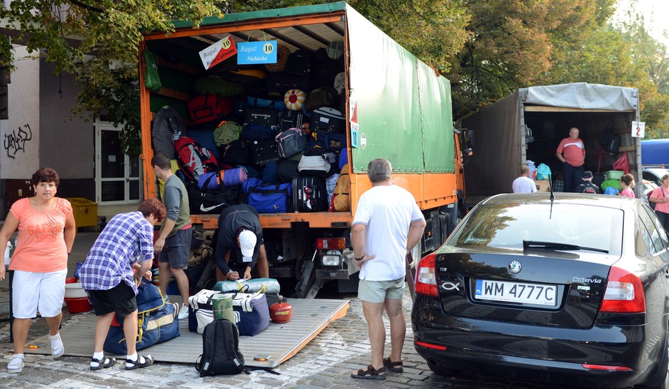 Pielgrzymi z Warszawy w drodze na Jasną Górę