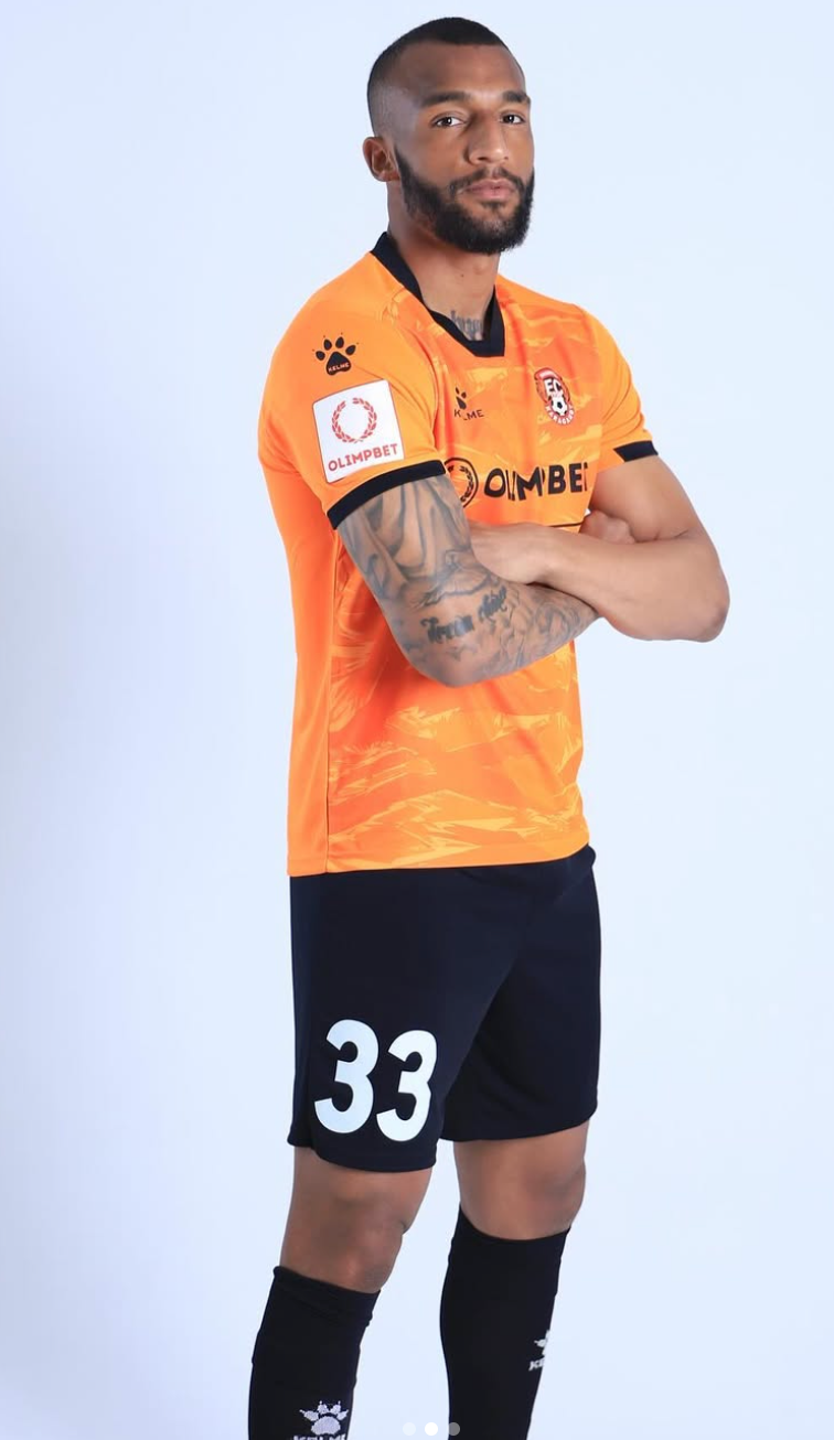 Lionel Adams prišiel o život. 