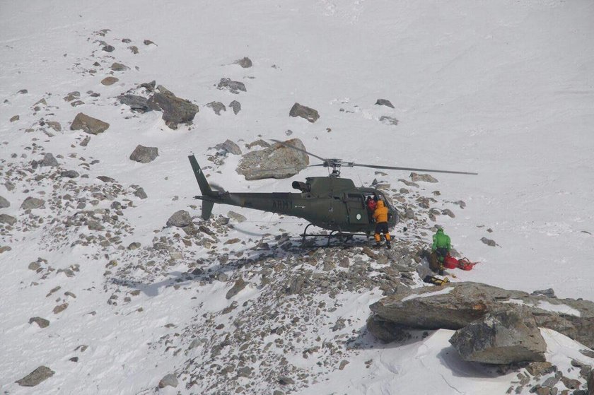 Jahanzeb Qazi. To on doleciał śmigłowcem pod Nanga Parbat