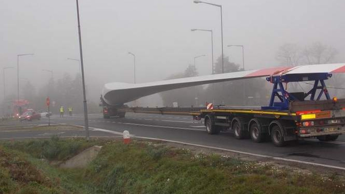 Kierowcy stojący w ogonkach denerwowali się na trwające przez kilka godzin utrudnienia na skrzyżowaniu ul. Piastowskiej z miejską obwodnicą oraz zjazdem w kierunku Grabika.