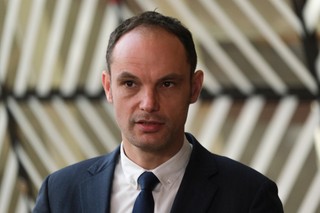 Wybory prezydenckie w Słowenii: Konserwatysta Logar wygrywa I turę. W dogrywce zmierzy się z kandydatką niezależną Pirc Musar