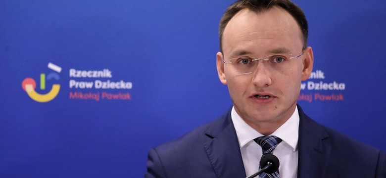 RPD tłumaczy się ze słów o podawaniu dzieciom leków na zmianę płci. "Skrót myślowy"
