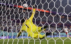 "Polacy powinni postawić pomnik Szczęsnemu. Bez niego byłaby masakra"