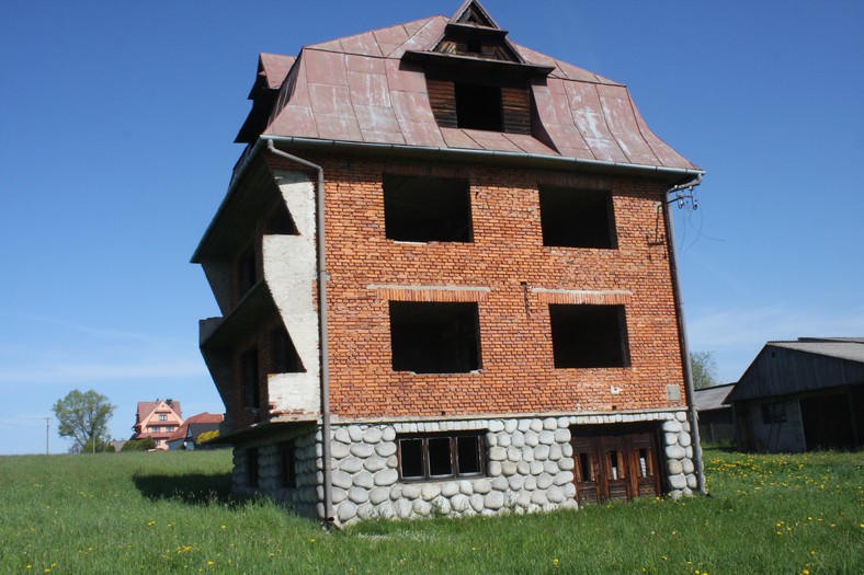 Pustostany na Podhalu. W regionie są ich setki, jeśli nie tysiące. Ich właściciele najczęściej żyją w USA