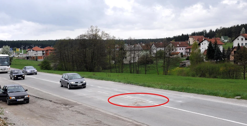 Mesto na magistrali u naselju Bele zemlje gde su su sudarili sanitet i "reno"