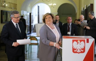Białoruskie media z uwagą śledzą wybory w Polsce