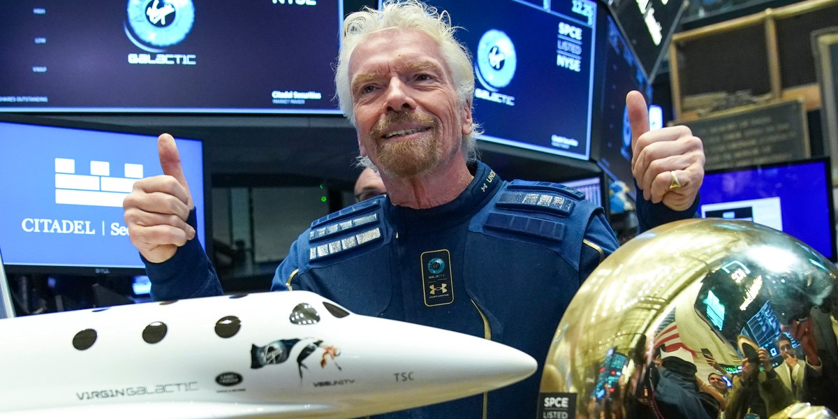 Richard Branson ma być jednym z członków pierwszego załogowego lotu Virgin Galactic. 