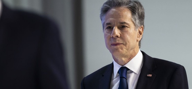 Blinken pozostał na lotnisku. Boeing, którym miał wrócić z Davos, miał wyciek...