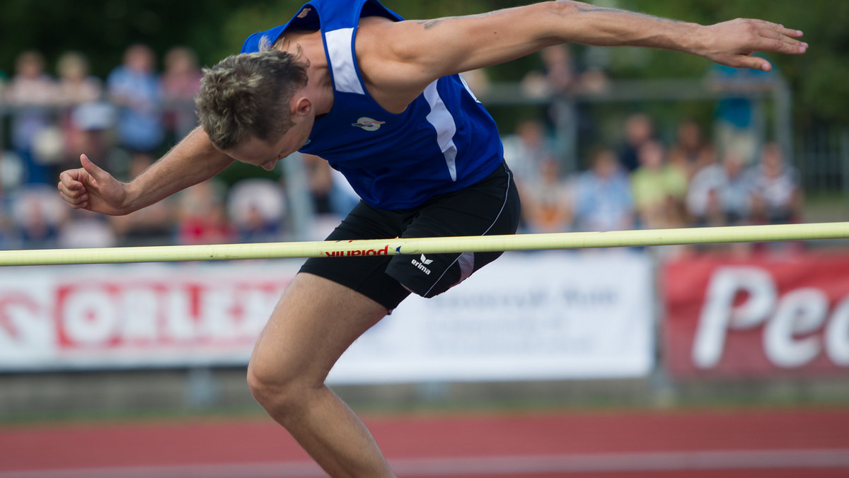 W katarskiej Dausze rozpoczęły się lekkoatletyczne mistrzostwa świata sportowców niepełnosprawnych. Pierwszego dnia polska reprezentacja sięgnęła po dwa brązowe medale. W pchnięciu kulą (F34) wywalczyła go Lucyna Kornobys, z kolei w skoku wzwyż (T42) sięgnął po "brąz" Łukasz Mamczarz.