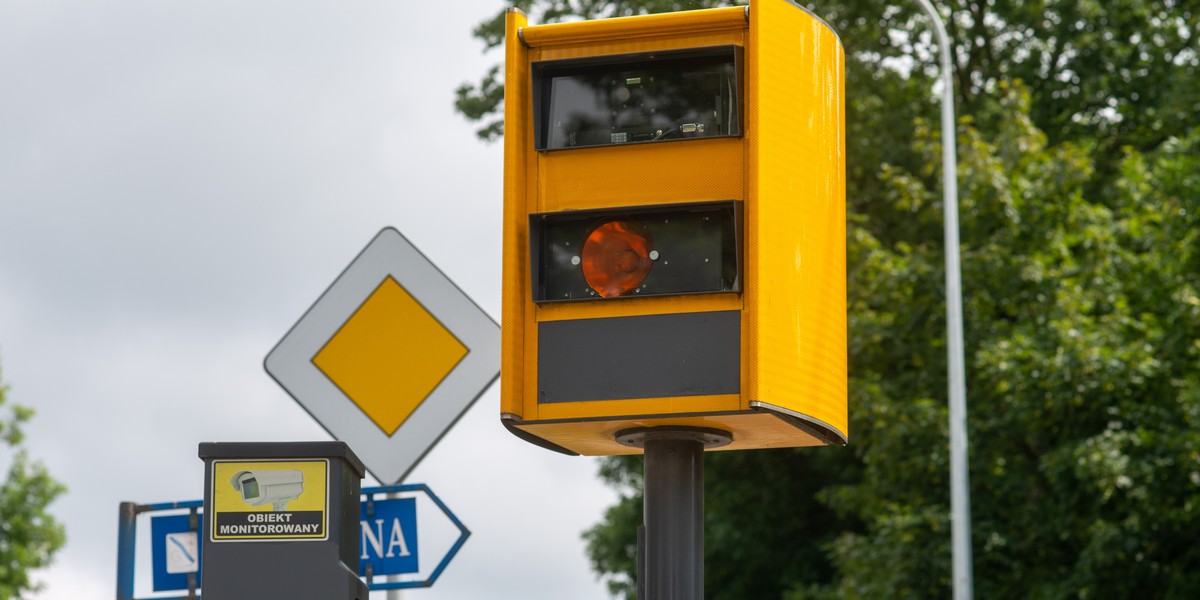 Samorządy chcą znowu stawiać fotoradary na podlegających im drogach.