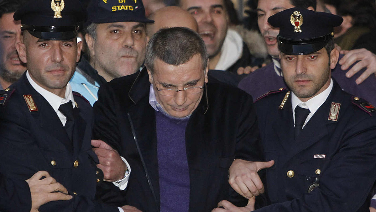 Michele Zagaria, boss mafii, który po 16 latach ukrywania się trafił niedawno do włoskiego więzienia o zaostrzonym rygorze, będzie miał dość czasu na refleksję nad przyczynami swego upadku.