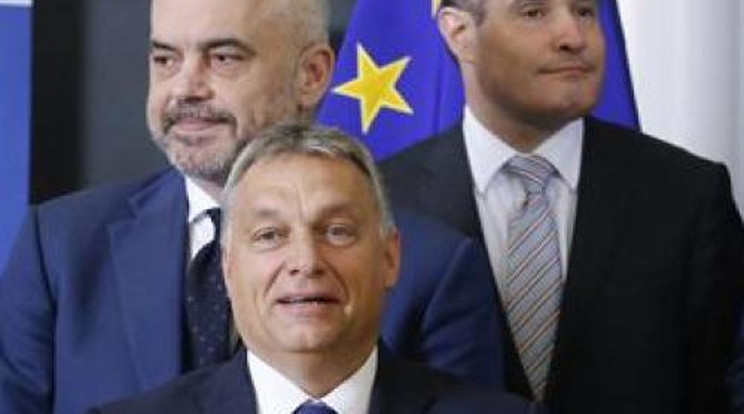 Főszereplő lett a kiátkozott Orbán a menekültügy miatt! - Videó!