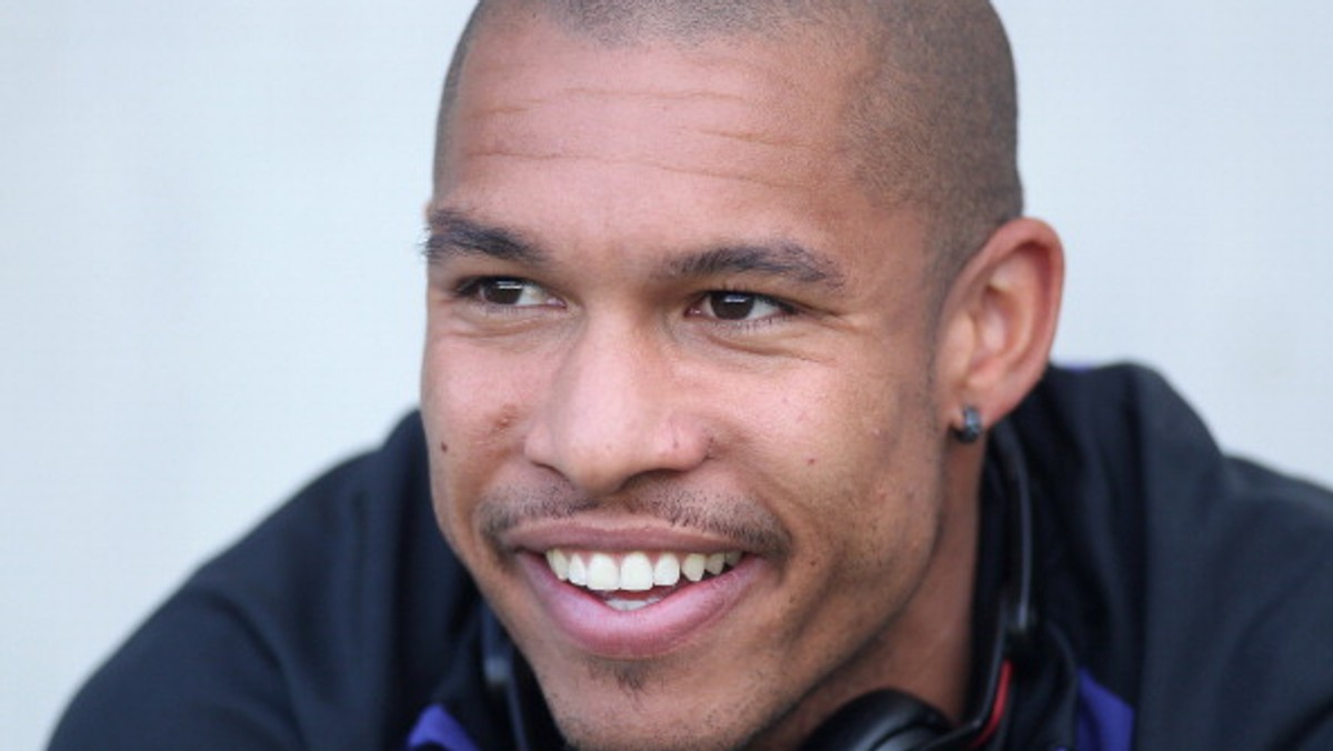 Nigel De Jong znalazł się na celowniku Bayernu Monachium - podał "De Telegraaf". Bawarczycy zwrócili się w stronę Holendra, po tym jak nie udało im się kupić Javiego Martineza i Larsa Bendera.