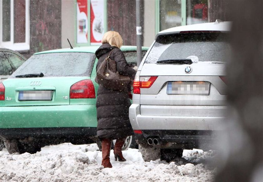 Tak Pieńkowska jeździ zimą. Foty