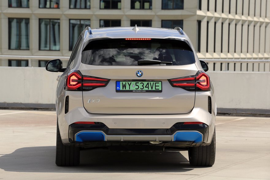 BMW iX3