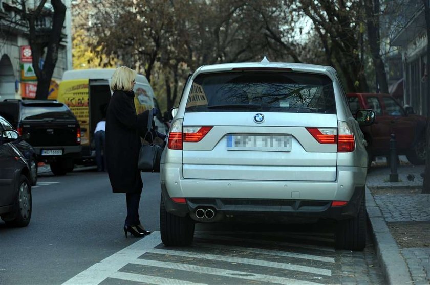 Pieńkowska najechała na plastikowy słupek