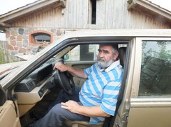 Rewiński sprzedał auto za rekordową cenę. 'Siara' ubił złoty interes. Zobacz ZDJĘCIA