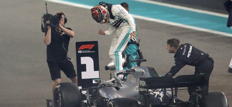 Lewis Hamilton nie wyklucza przejścia do Ferrari
