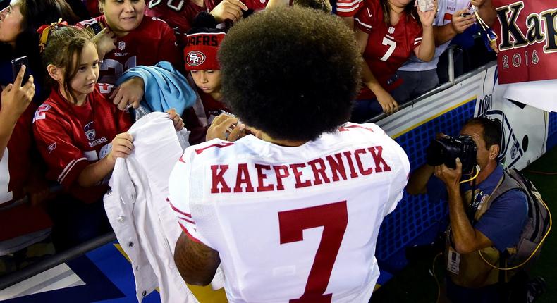 ___5458379___https:______static.pulse.com.gh___webservice___escenic___binary___5458379___2016___9___21___13___colin-kaepernick-9216-usnews-getty-ftr_p6i4195blion1sro9igcukh2o_2