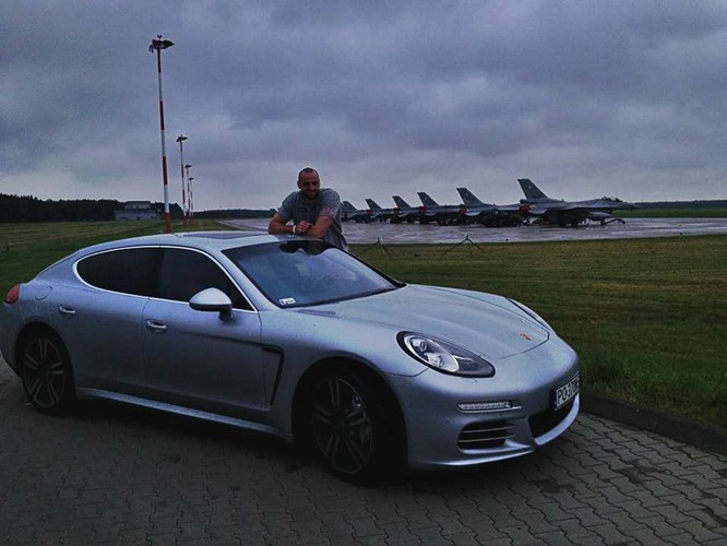 Marcin Gortat w porsche panamera